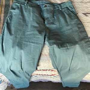 Lululemon ABC pants 34x33